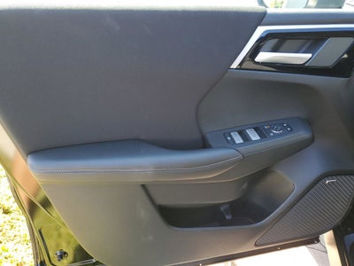 2026 Mitsubishi Outlander ES