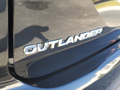 2026 Mitsubishi Outlander ES