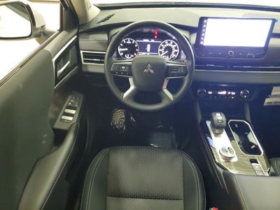 2026 Mitsubishi Outlander ES