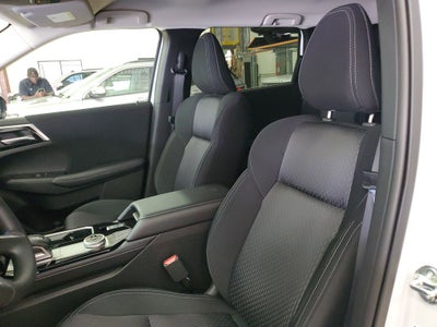 2026 Mitsubishi Outlander ES