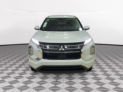 2026 Mitsubishi Outlander ES