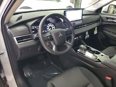 2026 Mitsubishi Outlander ES