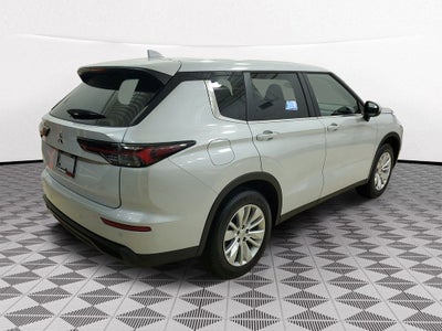 2026 Mitsubishi Outlander ES