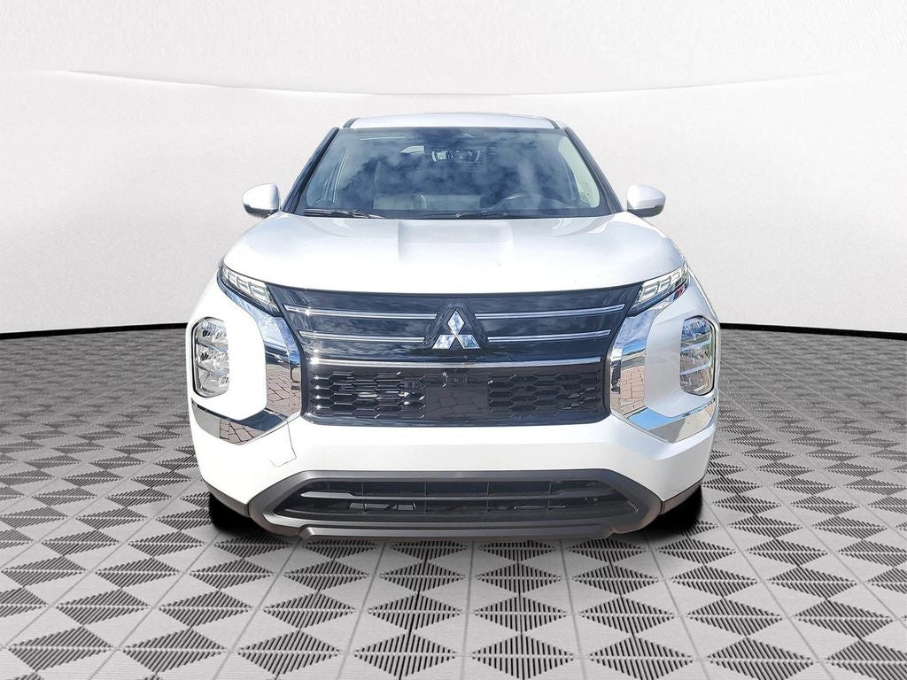 2026 Mitsubishi Outlander ES
