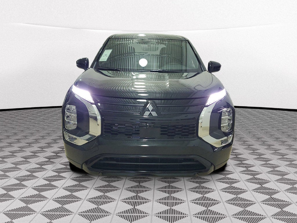 2026 Mitsubishi Outlander LE