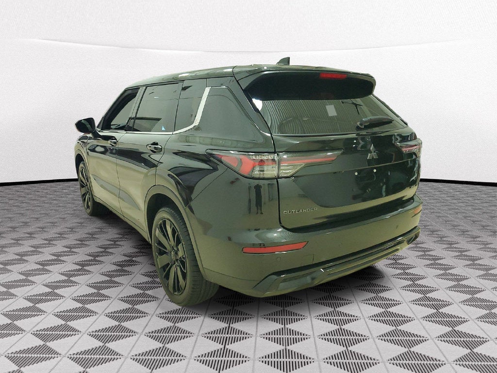 2026 Mitsubishi Outlander LE