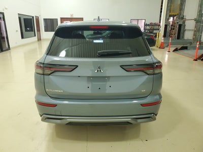 2026 Mitsubishi Outlander SE