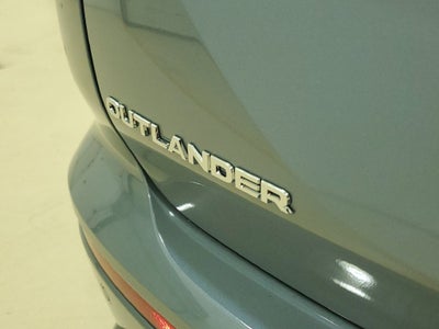 2026 Mitsubishi Outlander SE