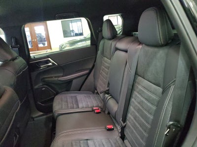 2026 Mitsubishi Outlander LE