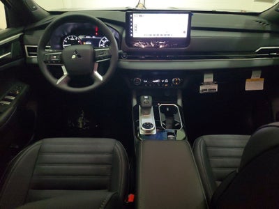 2026 Mitsubishi Outlander LE