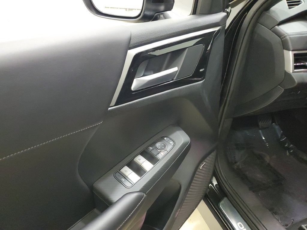 2026 Mitsubishi Outlander LE