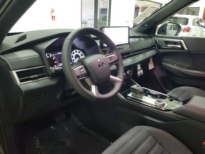 2026 Mitsubishi Outlander LE