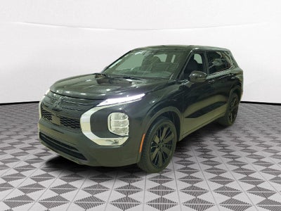 2026 Mitsubishi Outlander LE