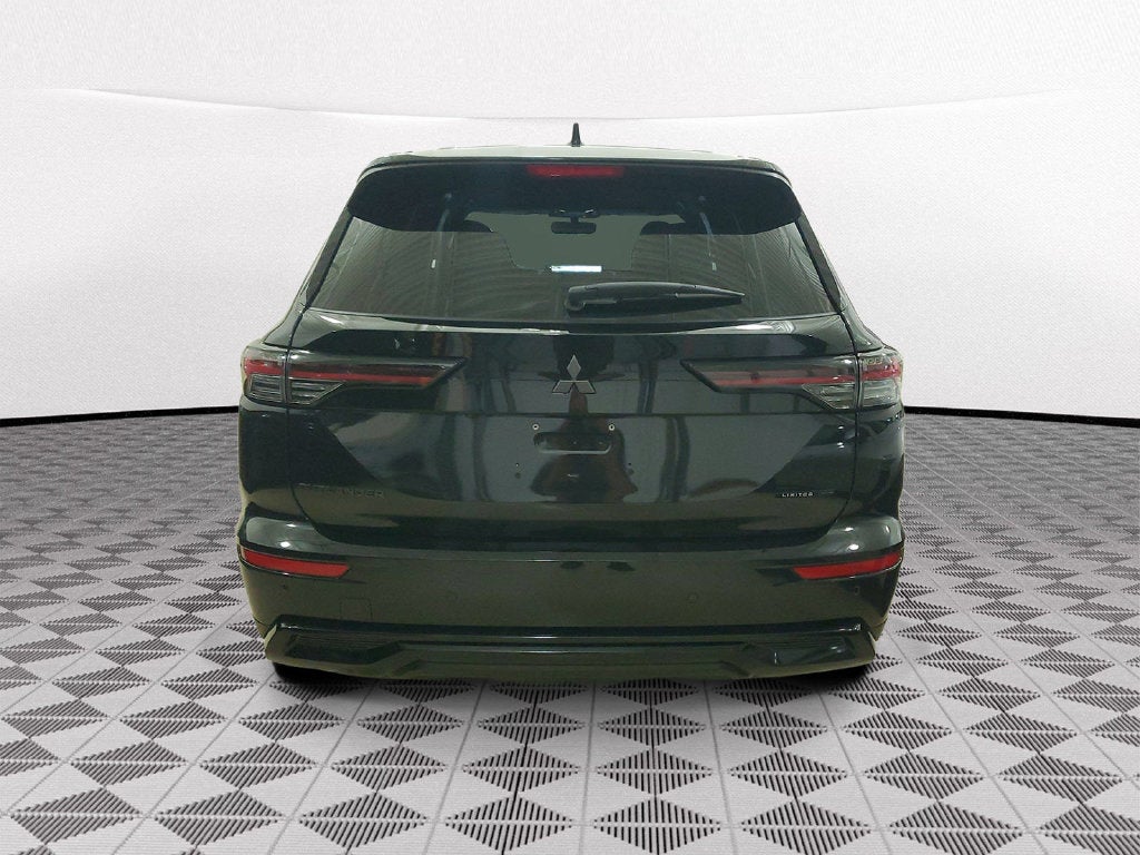 2026 Mitsubishi Outlander LE