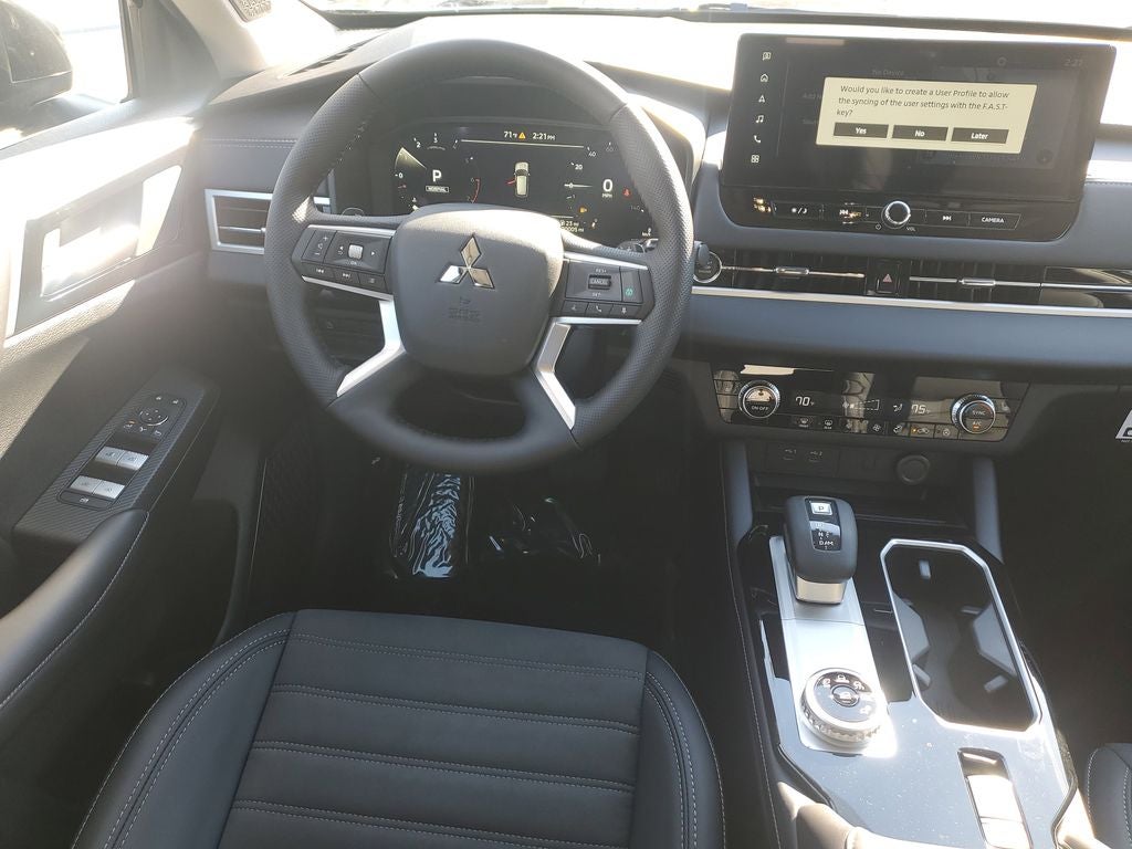 2026 Mitsubishi Outlander SE