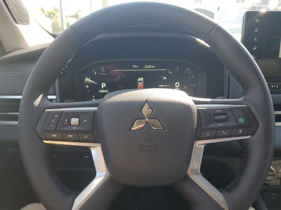 2026 Mitsubishi Outlander SE