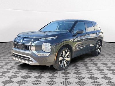 2026 Mitsubishi Outlander SE