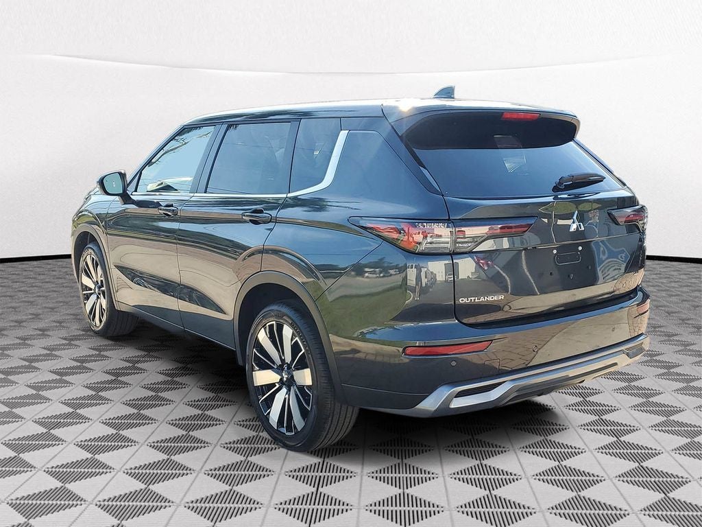 2026 Mitsubishi Outlander SE