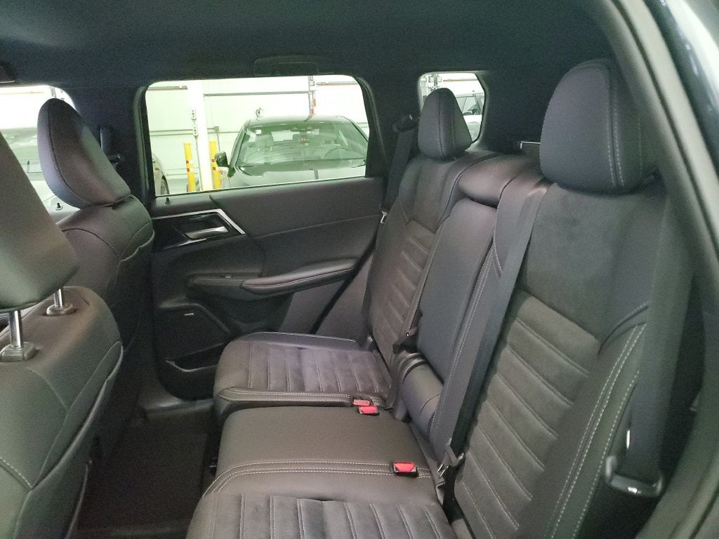 2026 Mitsubishi Outlander LE