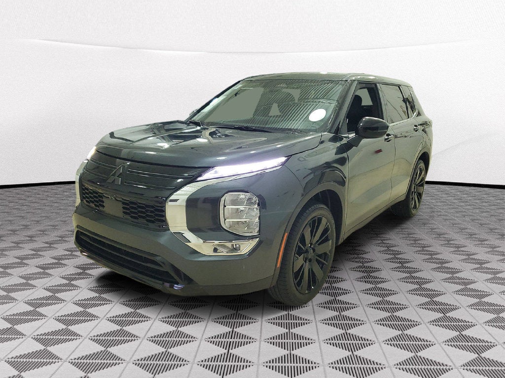 2026 Mitsubishi Outlander LE