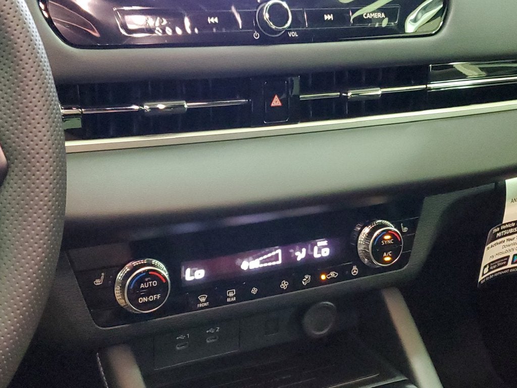 2026 Mitsubishi Outlander LE