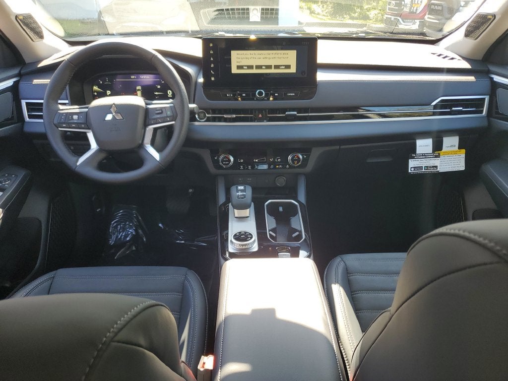 2026 Mitsubishi Outlander SE