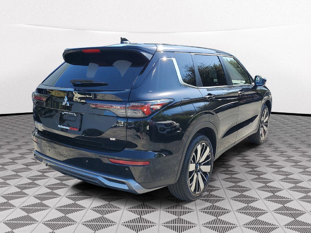 2026 Mitsubishi Outlander SE