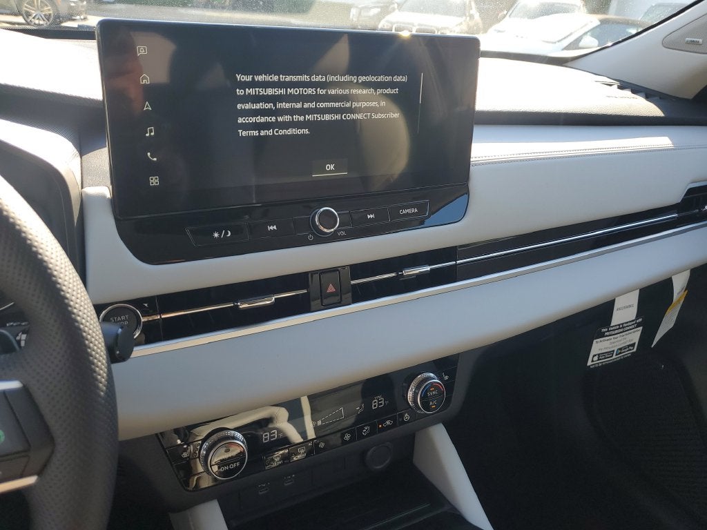 2026 Mitsubishi Outlander SE