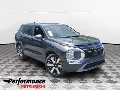 2026 Mitsubishi Outlander SE