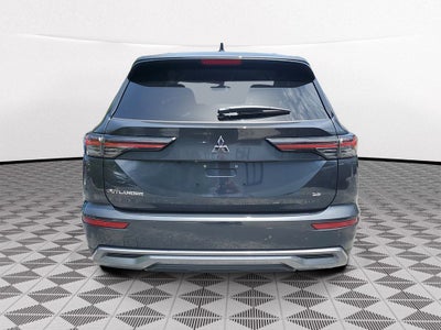 2026 Mitsubishi Outlander SE