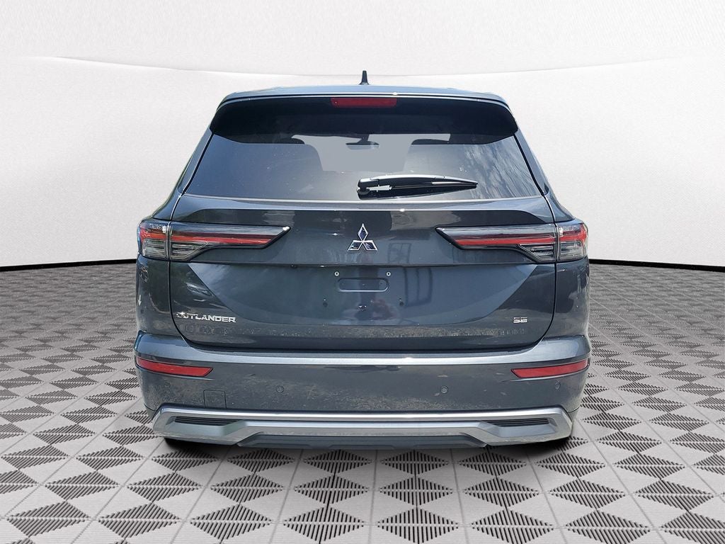 2026 Mitsubishi Outlander SE