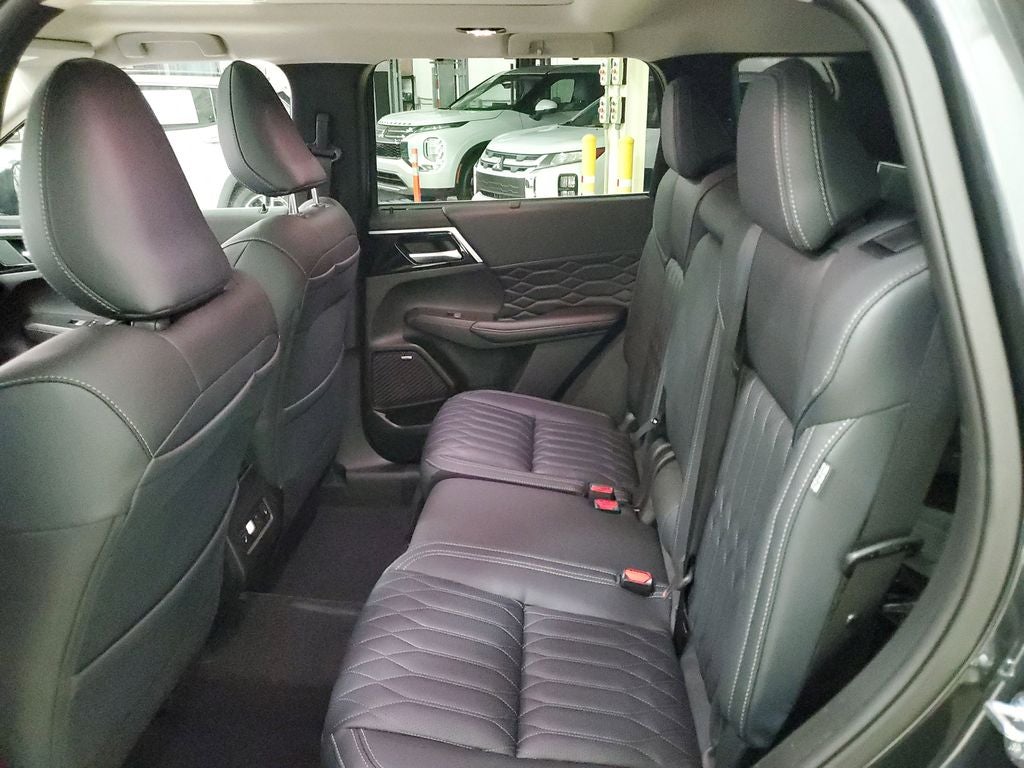 2026 Mitsubishi Outlander SEL