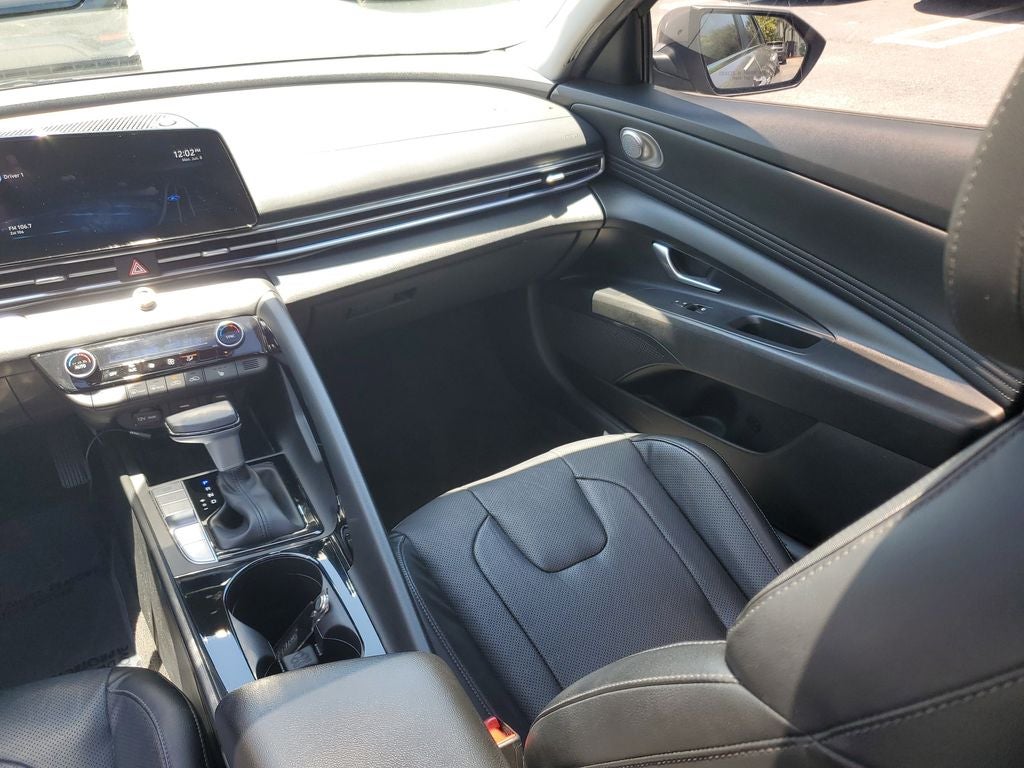 2022 Hyundai Elantra Limited
