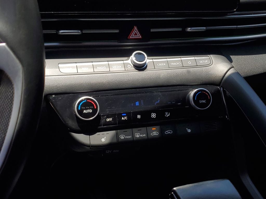 2022 Hyundai Elantra Limited
