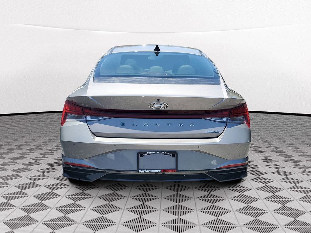 2022 Hyundai Elantra Limited