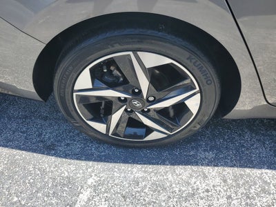 2022 Hyundai Elantra Limited