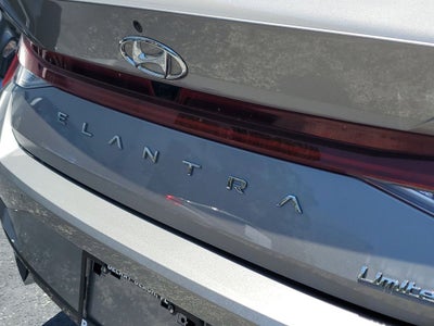 2022 Hyundai Elantra Limited