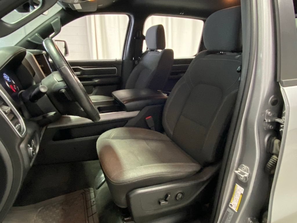 2020 RAM 1500 Big Horn Crew Cab 4x4 5'7" Box