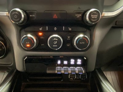 2020 RAM 1500 Big Horn Crew Cab 4x4 5'7" Box