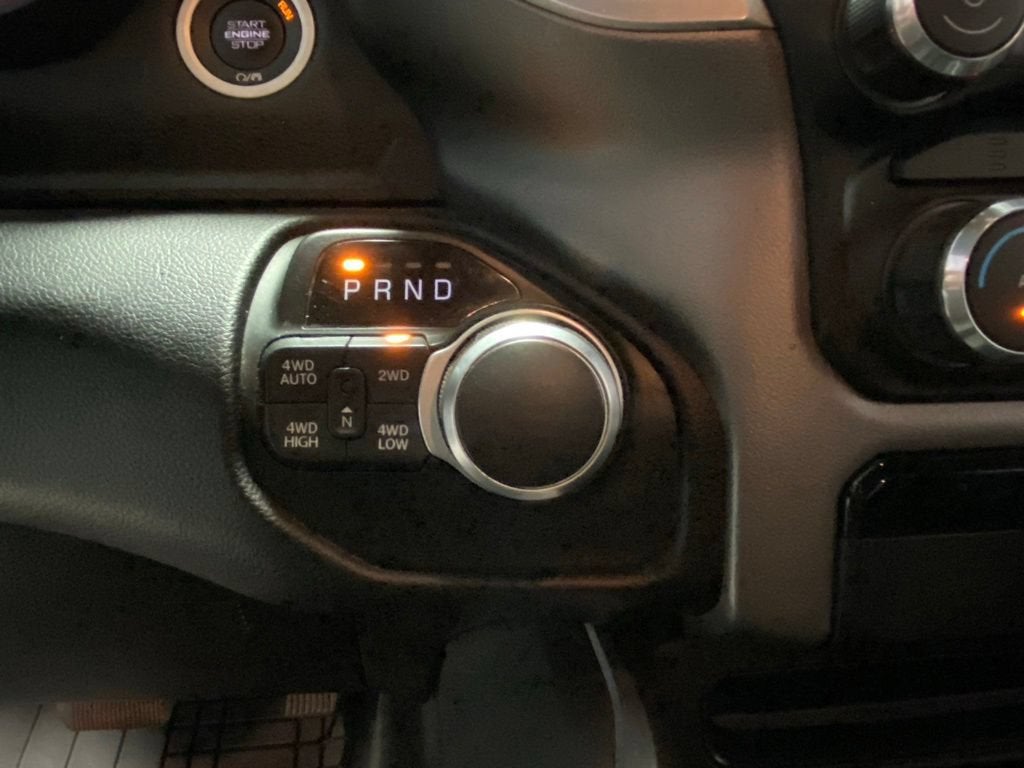 2020 RAM 1500 Big Horn Crew Cab 4x4 5'7" Box