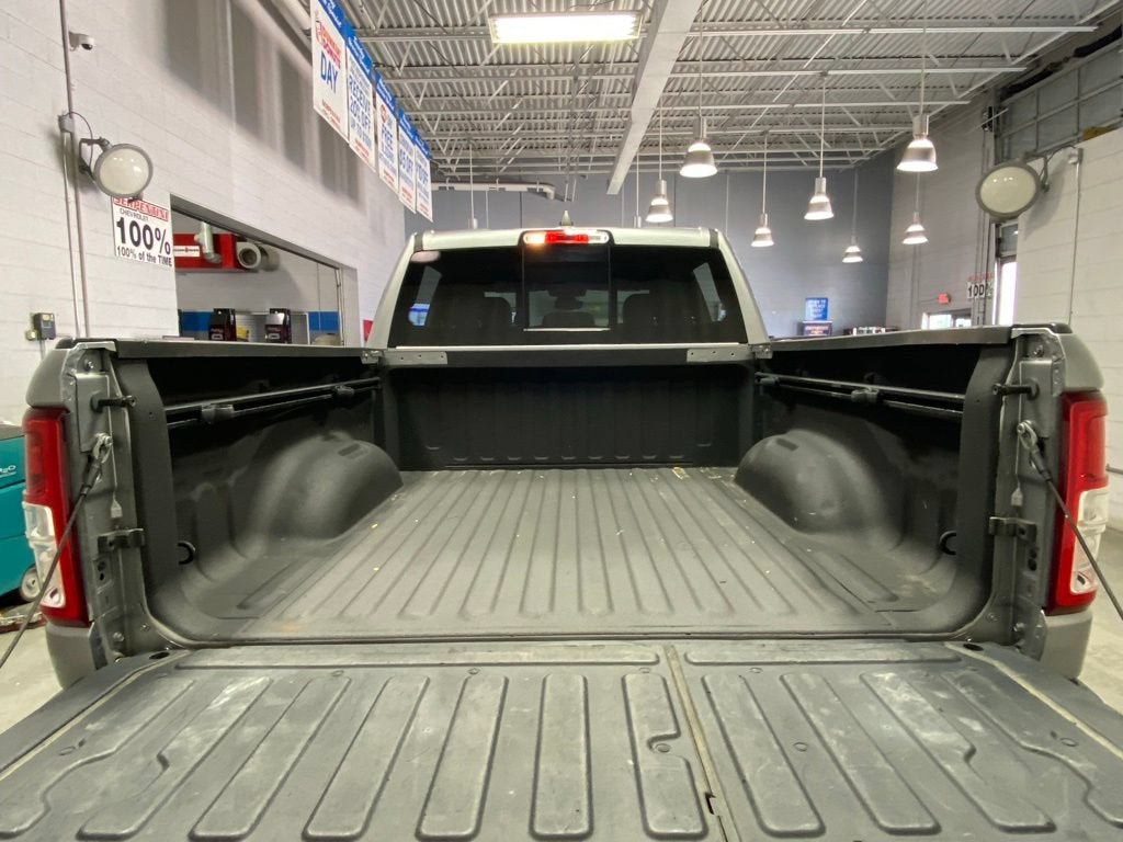 2020 RAM 1500 Big Horn Crew Cab 4x4 5'7" Box