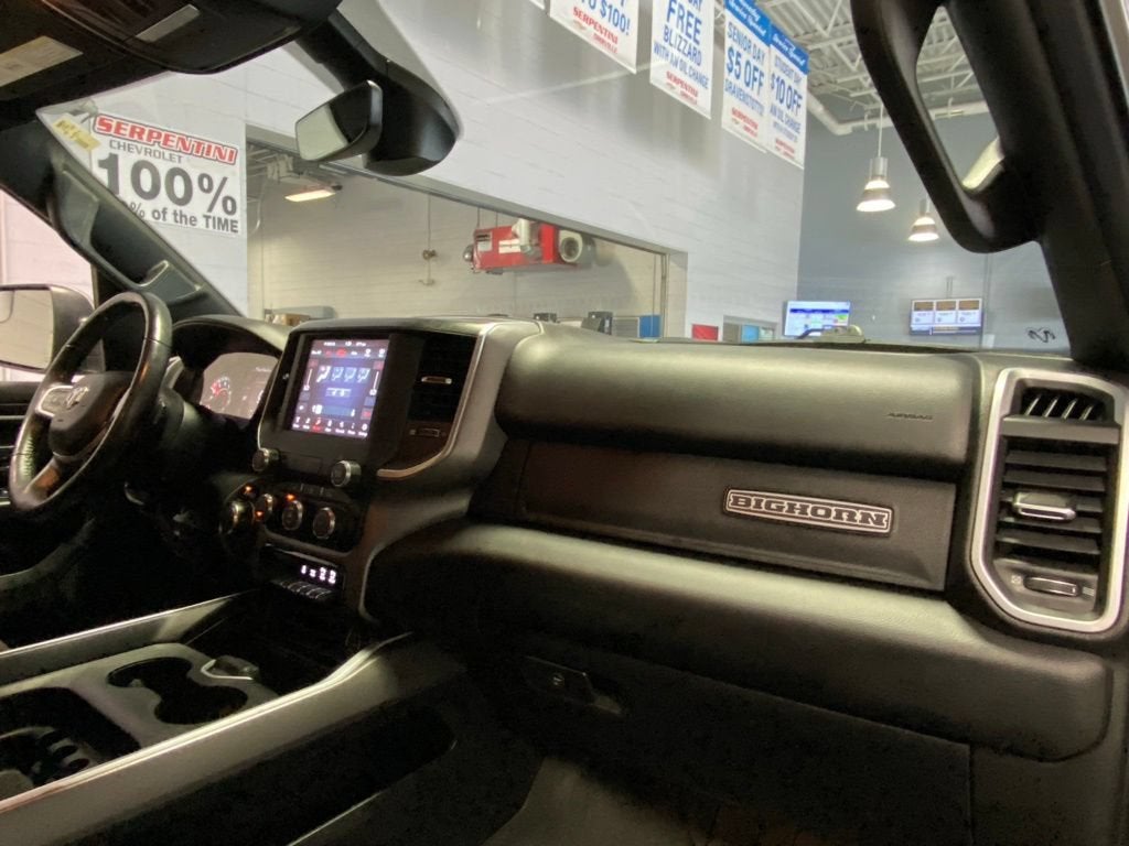 2020 RAM 1500 Big Horn Crew Cab 4x4 5'7" Box