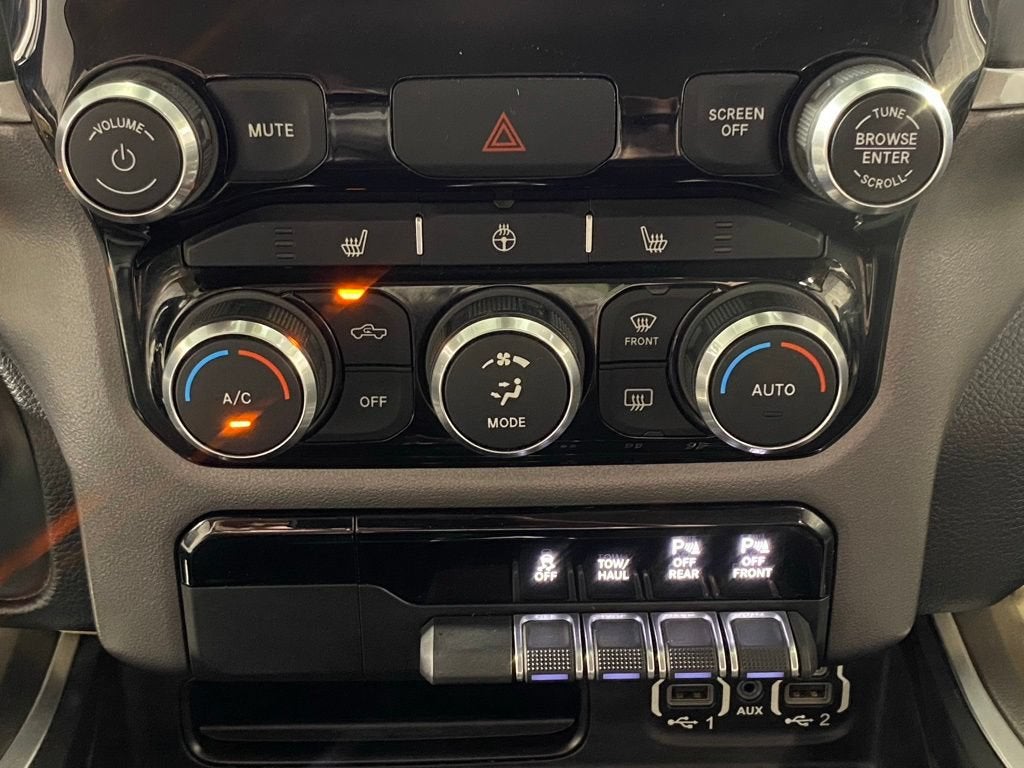 2021 RAM 1500 Big Horn Crew Cab 4x4 5'7" Box