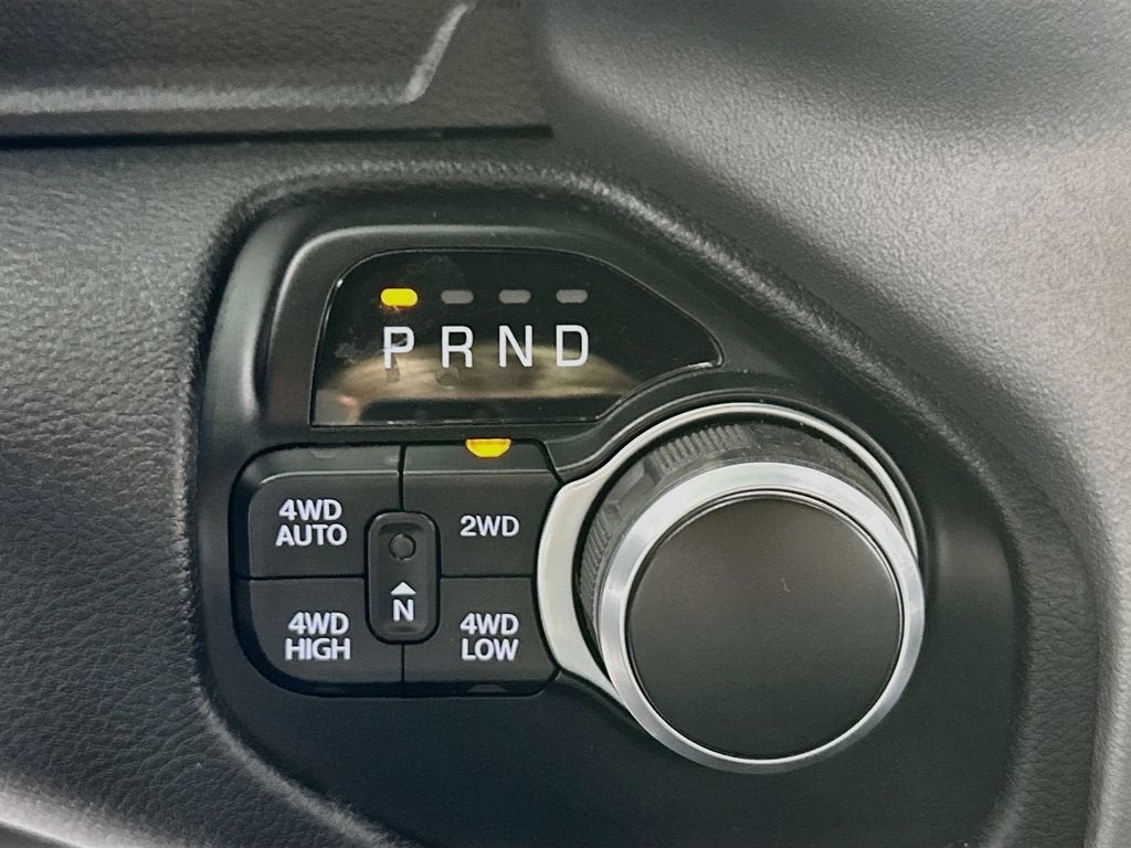 2022 RAM 1500 Big Horn Crew Cab 4x4 6'4" Box