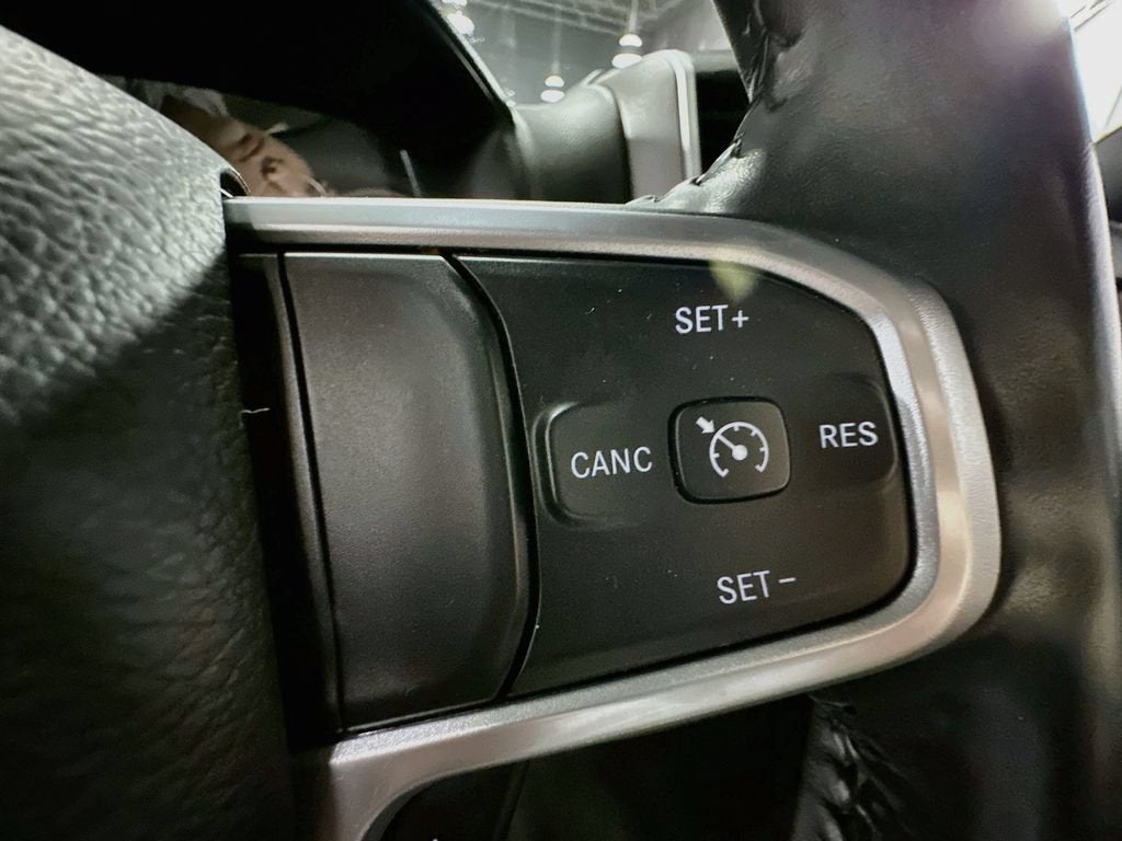 2022 RAM 1500 Big Horn Crew Cab 4x4 6'4" Box