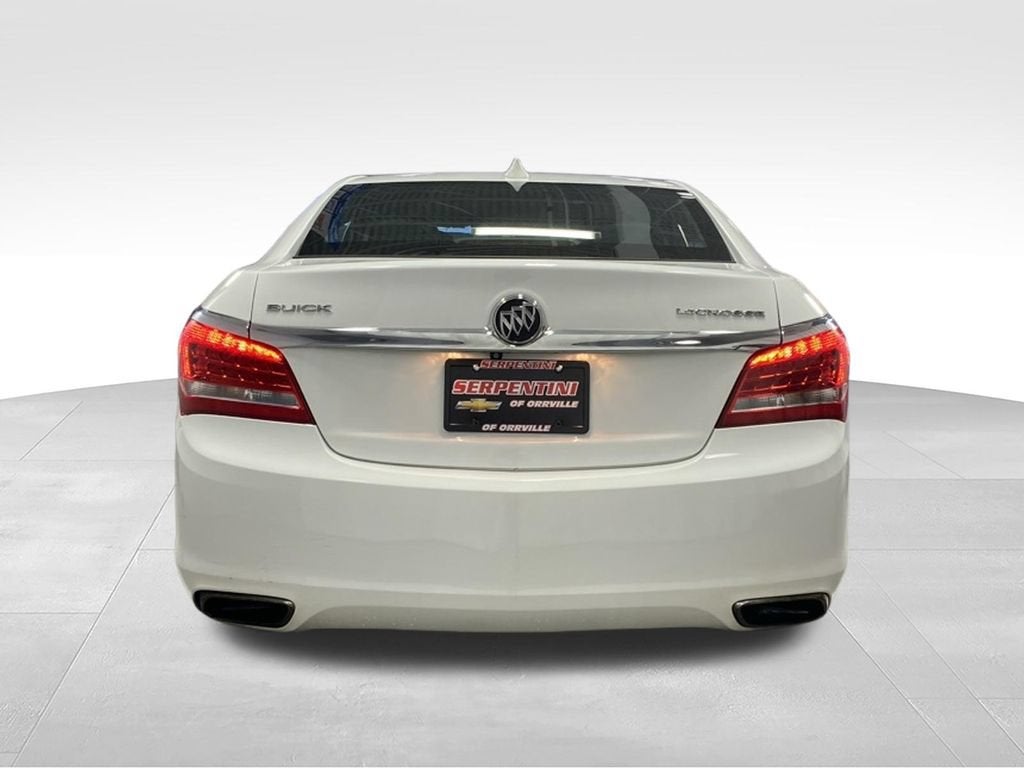 2016 Buick LaCrosse Base