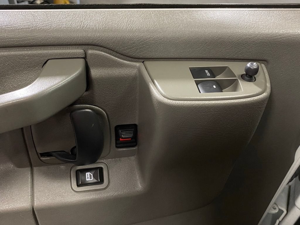 2019 Chevrolet Express Passenger 3500 LT
