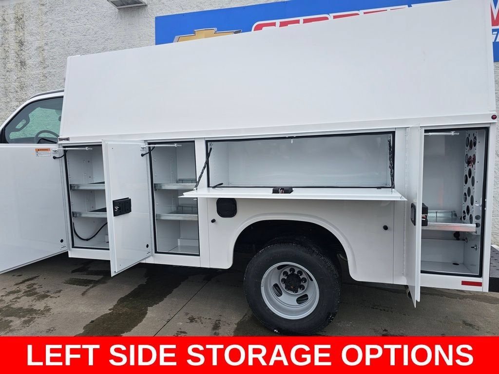 2025 Chevrolet Express Cutaway 3500 1WT