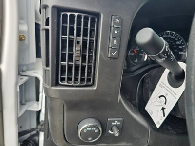 2025 Chevrolet Express Cutaway 3500 1WT