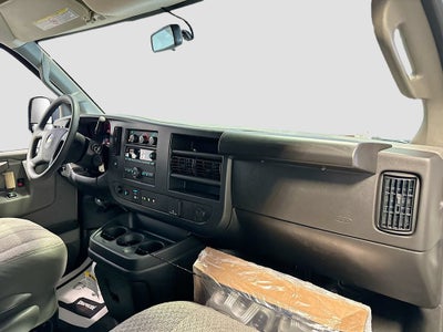 2025 Chevrolet Express Cargo WT